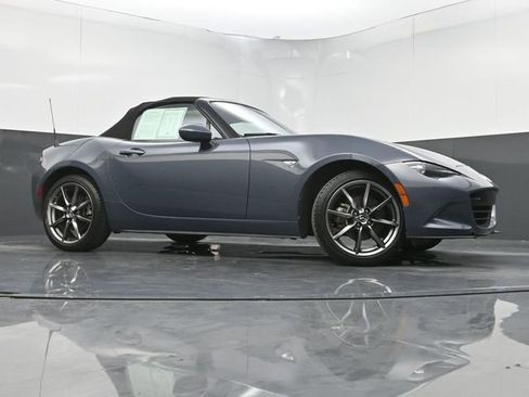 Used 2020 MAZDA MX-5 Miata Grand Touring RWD image 26