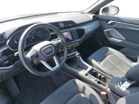 Used 2025 Audi Q3 2.0T Premium w/ Convenience Package AWD/4WD image 5