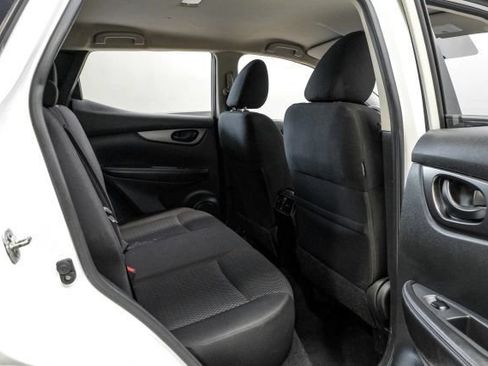 Used 2018 Nissan Rogue Sport S w/ S Appearance Package FWD image 41