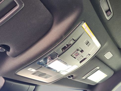 Used 2025 Lexus ES 350 w/ Premium Package FWD image 7
