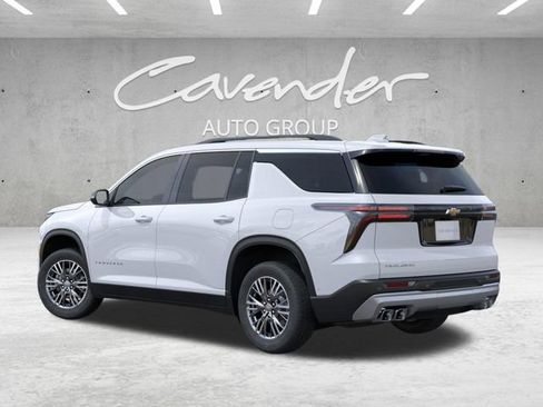New 2027 Chevrolet Traverse LT w/ Driver Confidence Package FWD image 3