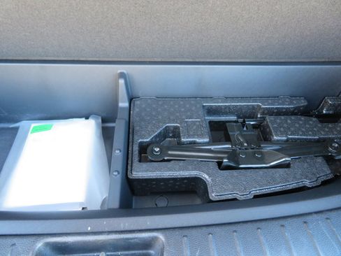 Used 2023 Hyundai Santa Fe SEL w/ Premium Package image 15