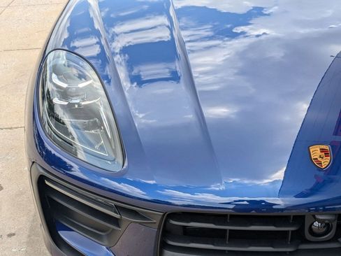 Certified 2025 Porsche Macan image 12