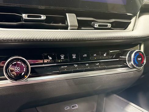 New 2026 Chevrolet Equinox LT w/ Safety and Technology Package FWD image 19