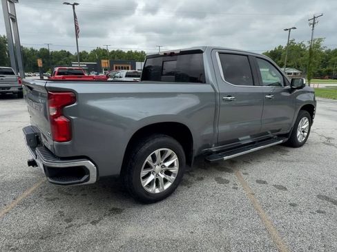 Used 2021 Chevrolet Silverado 1500 LTZ w/ LTZ Premium Package AWD/4WD image 8