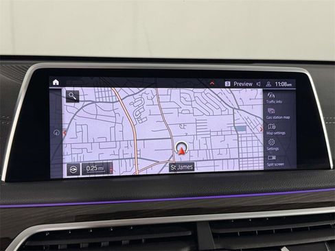 Used 2022 BMW 750i xDrive image 26