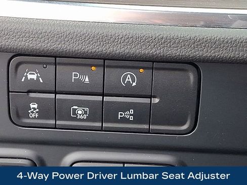 Used 2025 Chevrolet Suburban Premier AWD/4WD image 11