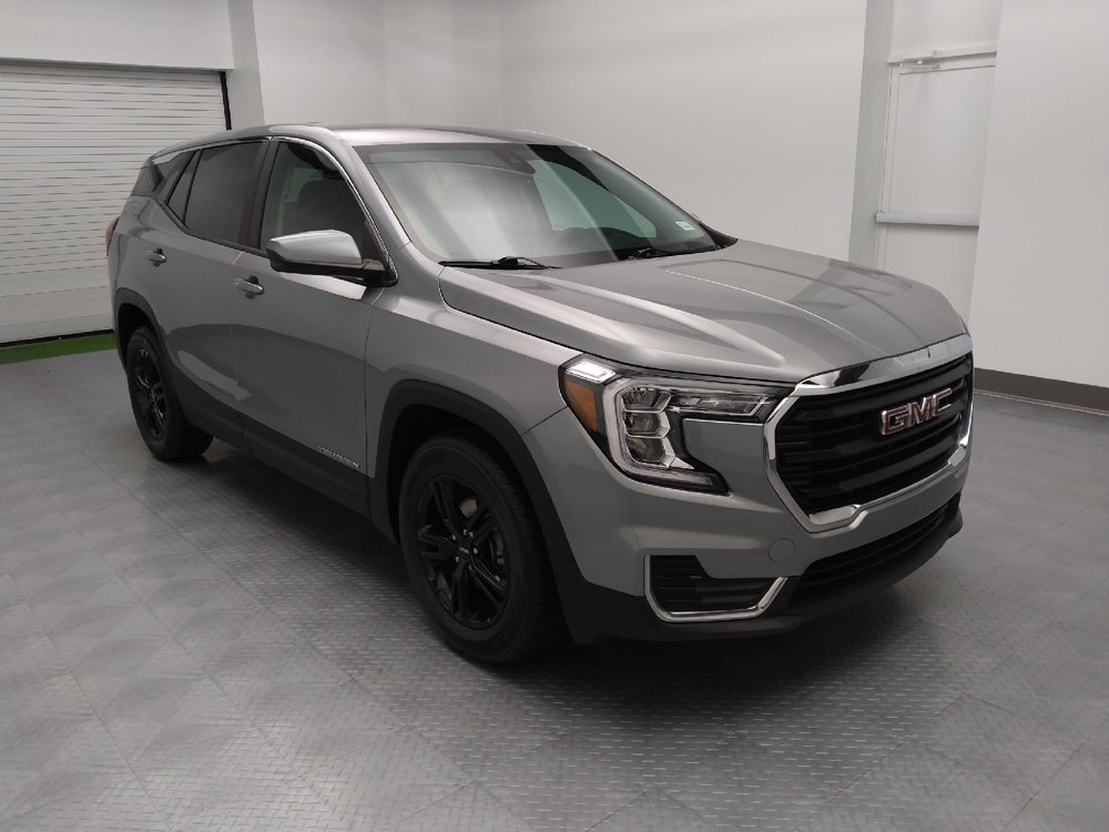Used 2024 GMC Terrain SLE FWD image 13