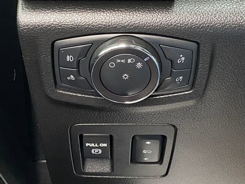 Used 2018 Ford F150 XLT w/ Equipment Group 302A Luxury image 28