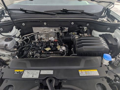 Used 2024 Volkswagen Atlas SE image 36