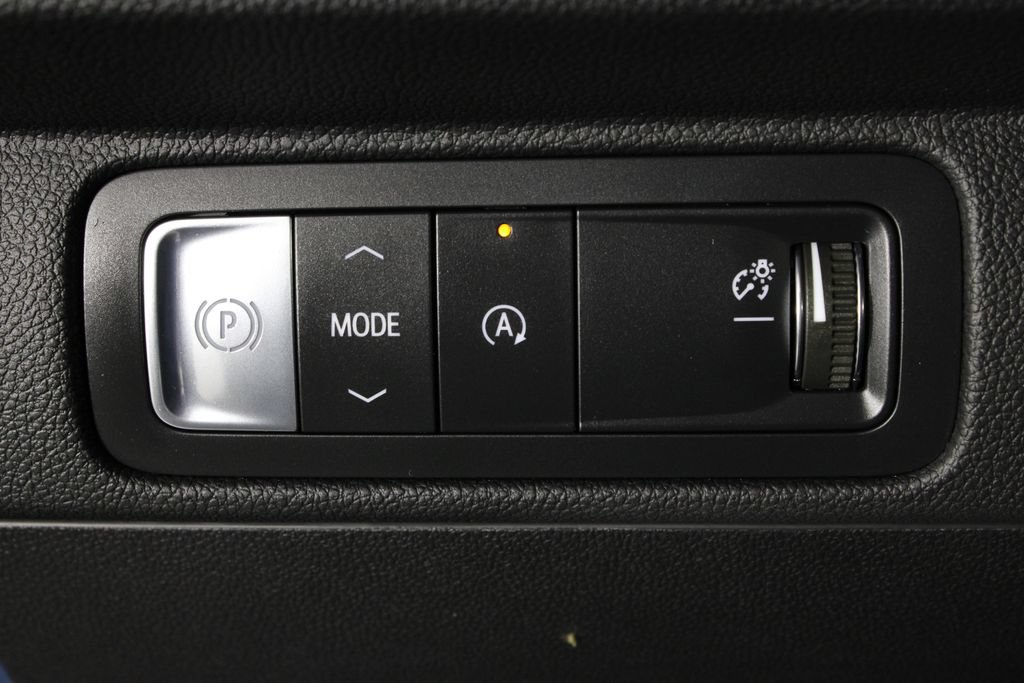 Used 2026 Chevrolet Traverse LT FWD image 23