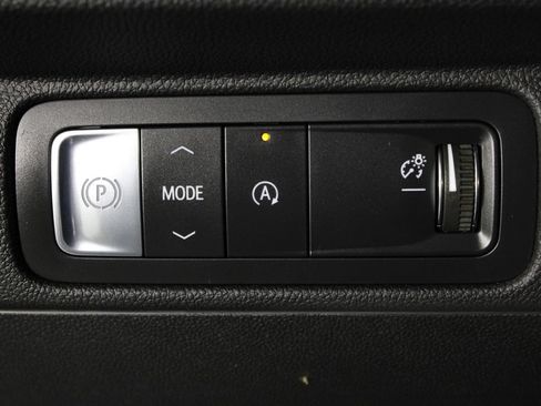 Used 2026 Chevrolet Traverse LT FWD image 23