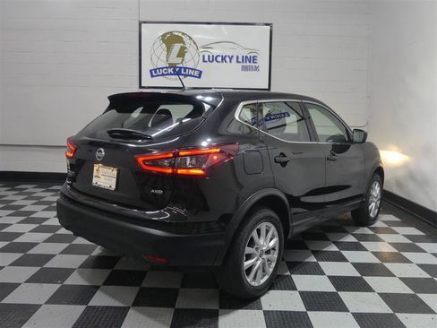 Used 2021 Nissan Rogue Sport S image 11