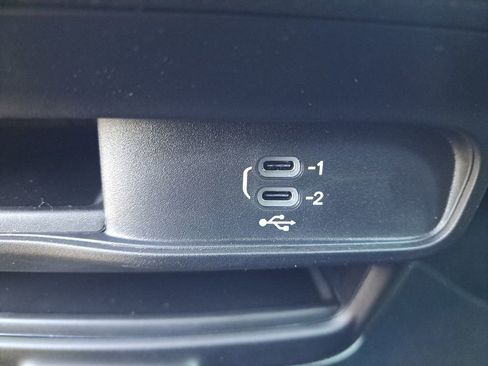 New 2026 Chrysler Pacifica Select image 6