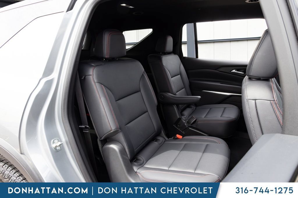 Used 2025 Chevrolet Traverse Z71 AWD/4WD image 21