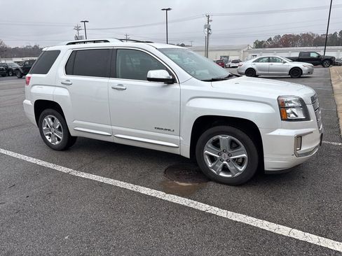 Used 2016 GMC Terrain Denali image 3