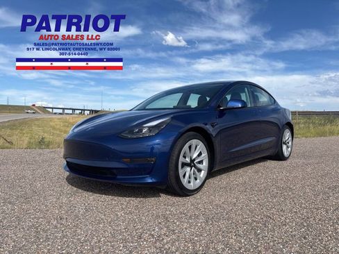 Used 2022 Tesla Model 3 Long Range image 1