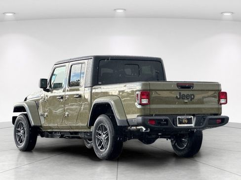 New 2026 Jeep Gladiator Sport AWD/4WD image 4