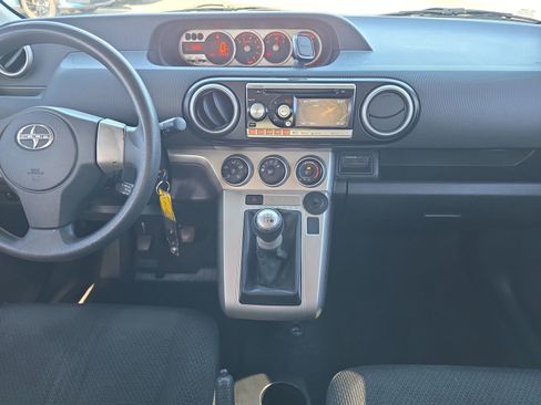Used 2010 Scion xB image 11