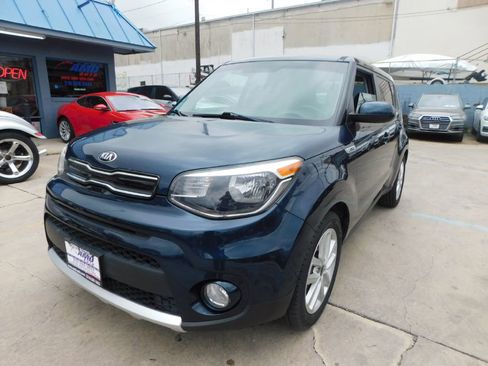Used 2018 Kia Soul + w/ Audio Package image 3