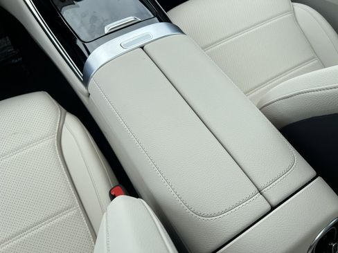 Certified 2025 Mercedes-Benz GLC 300 GLC 300 image 45