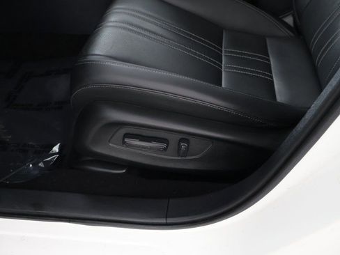 Used 2023 Honda HR-V EX-L image 31