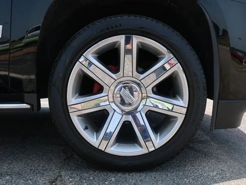 Used 2018 Cadillac Escalade Luxury image 54