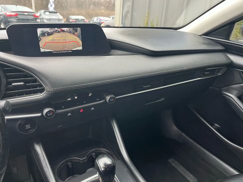 Used 2021 MAZDA MAZDA3 s image 17