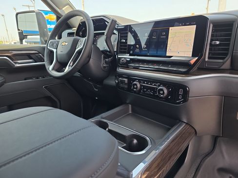 New 2026 Chevrolet Silverado 2500 LT w/ Z71 Chrome Sport Edition AWD/4WD image 16