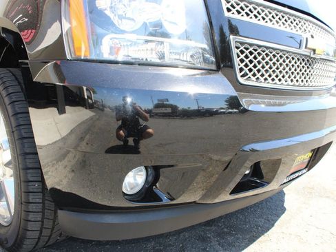 Used 2013 Chevrolet Tahoe LTZ AWD/4WD image 29