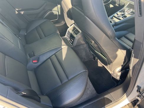 Used 2023 Porsche Panamera 4 Platinum Edition image 57