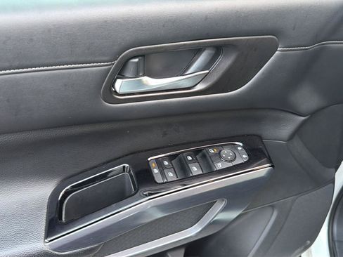 Used 2022 Nissan Pathfinder SL FWD image 6