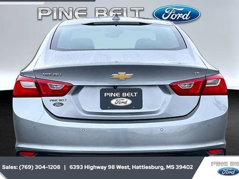 Used 2023 Chevrolet Malibu LT w/ Driver Confidence Package image 4