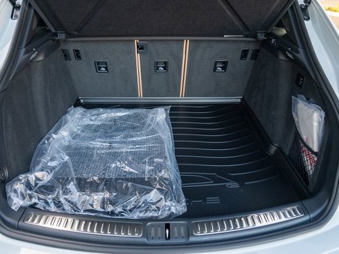 New 2026 Porsche Macan S image 29