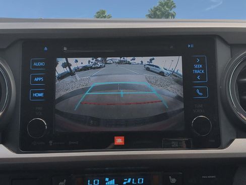 Used 2019 Toyota Tacoma Limited AWD/4WD image 19