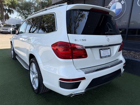 Used 2015 Mercedes-Benz GL 550 4MATIC image 4