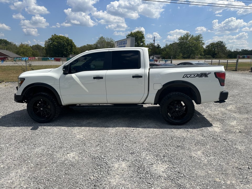 Used 2020 Nissan Titan PRO-4X w/ Pro-4x Convenience Package AWD/4WD image 8