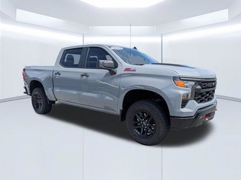 Used 2024 Chevrolet Silverado 1500 Custom Trail Boss AWD/4WD image 2