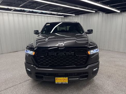 New 2026 RAM 1500 4x4 Crew Cab image 2