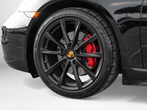 Used 2021 Porsche 718 Cayman w/ Premium Package image 58