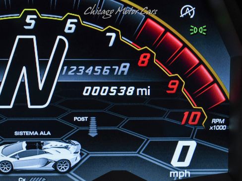 Used 2021 Lamborghini Aventador SVJ image 13