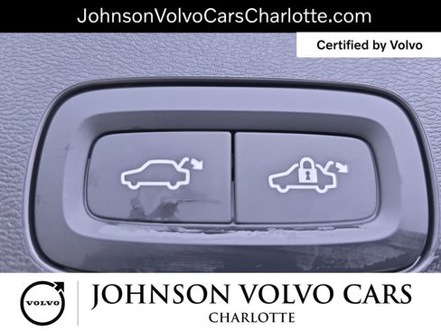 Certified 2025 Volvo V60 B5 Cross Country Plus AWD/4WD image 13