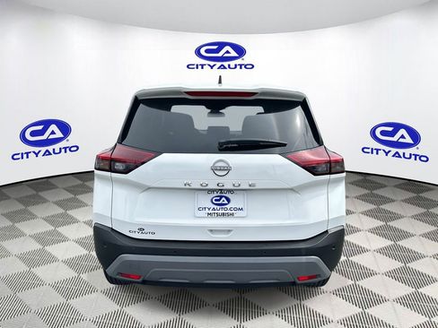 Used 2023 Nissan Rogue S image 5