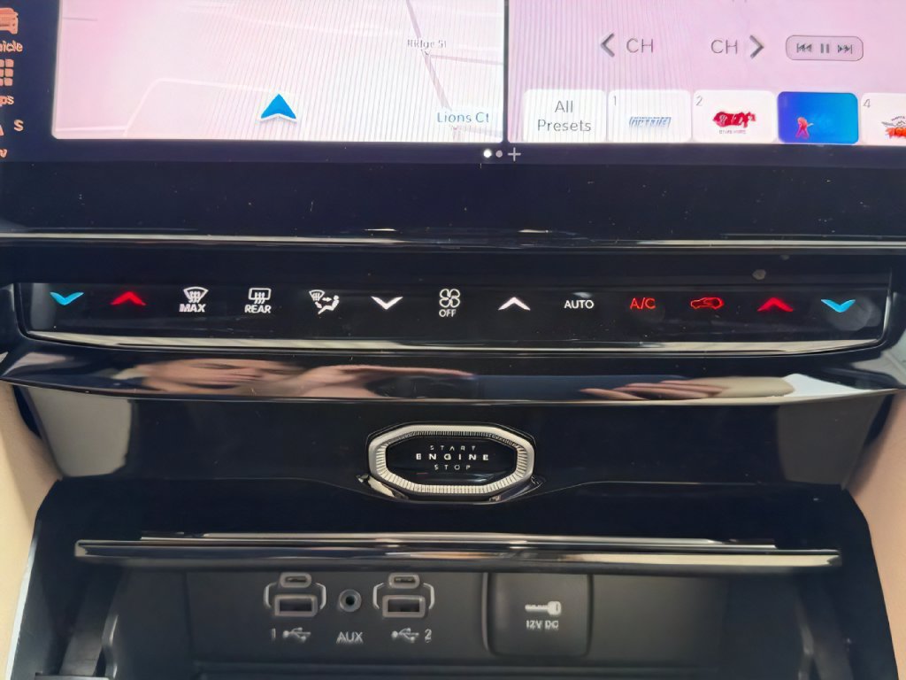 New 2026 Jeep Grand Cherokee Limited w/ Luxury Tech Group II AWD/4WD image 20