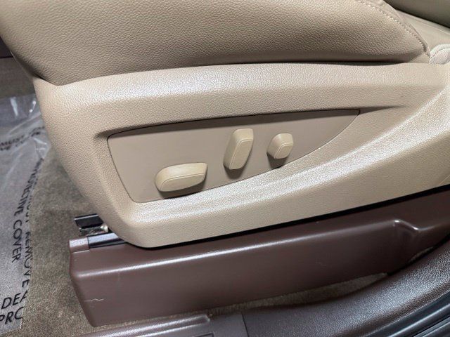 Used 2018 GMC Sierra 2500 SLT AWD/4WD image 21