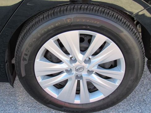 Certified 2025 Nissan Sentra S FWD image 13