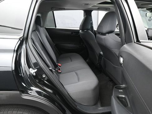 Used 2022 Toyota Corolla Cross LE w/ Moonroof Package FWD image 33