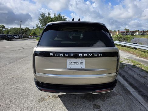 Used 2024 Land Rover Range Rover Long Wheelbase Autobiography AWD/4WD image 6