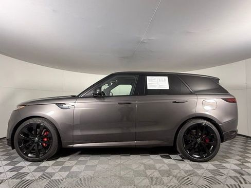 Used 2025 Land Rover Range Rover Sport Dynamic SE image 3