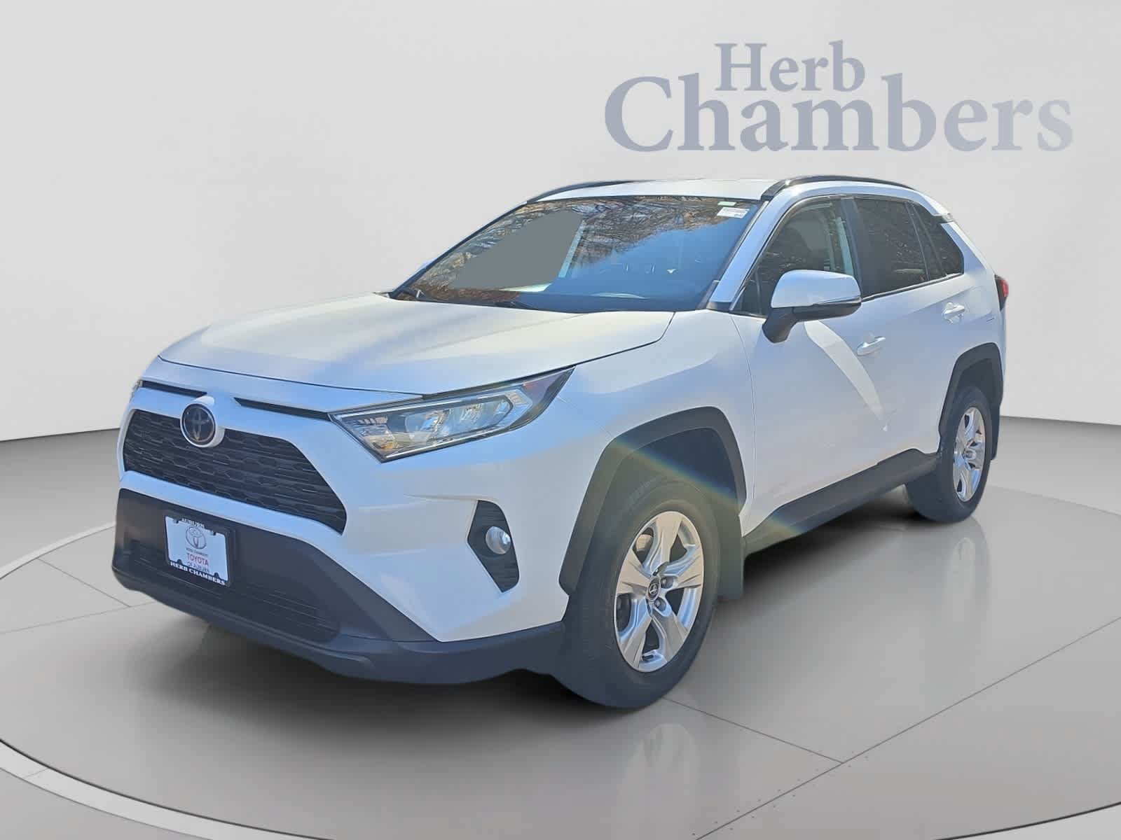 Used 2020 Toyota RAV4 XLE w/ All Weather Liner Package AWD/4WD image 10